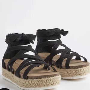 Black strappy platform sandals